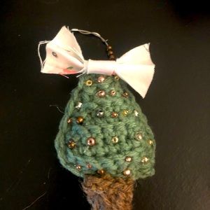 A mini Christmas Ornaments tree